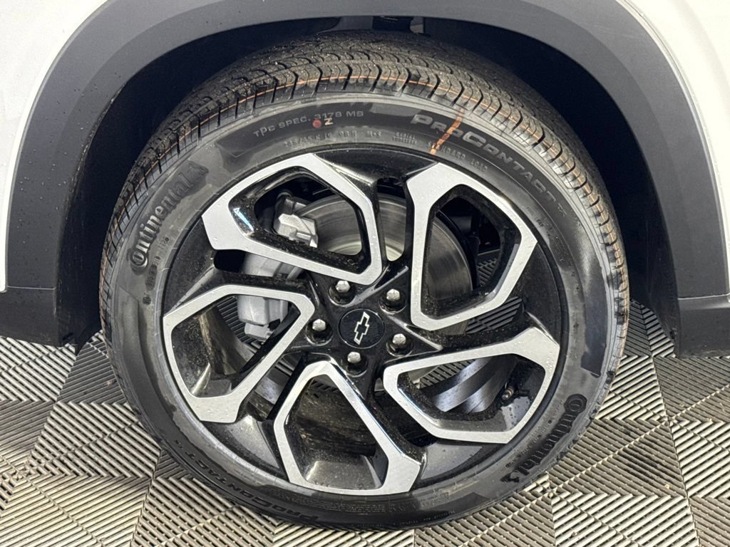 New 2026 Chevrolet Trax RS w/ Driver Confidence Package FWD image 40