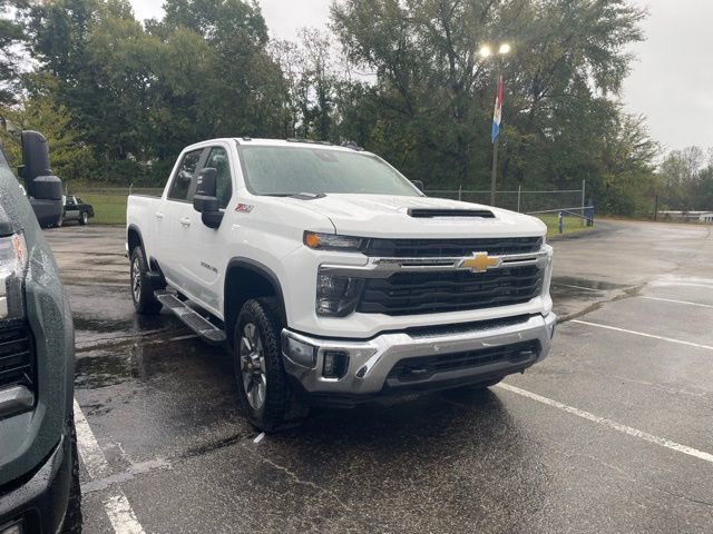 New 2026 Chevrolet Silverado 2500 LT video 1