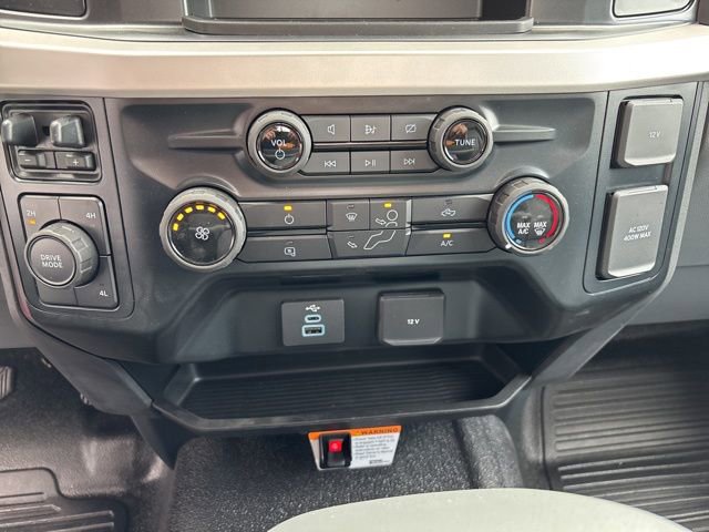 New 2023 Ford F550 4x4 Regular Cab Super Duty image 28