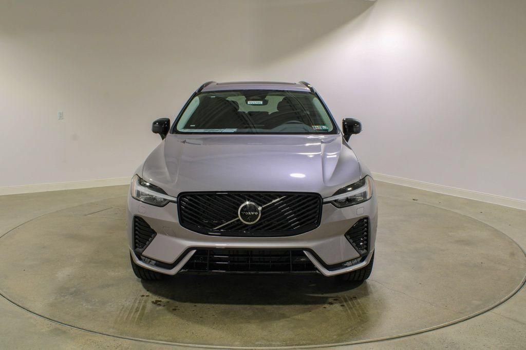 New 2026 Volvo XC60 B5 Plus w/ Protection Package Premier AWD/4WD image 8
