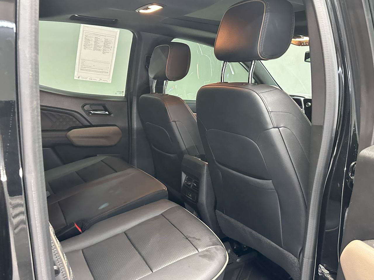 Used 2024 GMC Canyon Denali w/ LPO, Denali Black Edition AWD/4WD image 16