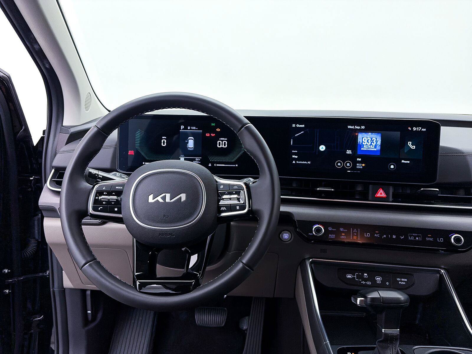 Used 2026 Kia Carnival EX FWD image 3