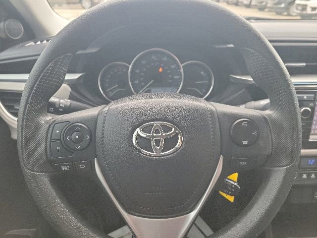 Used 2016 Toyota Corolla LE FWD image 12