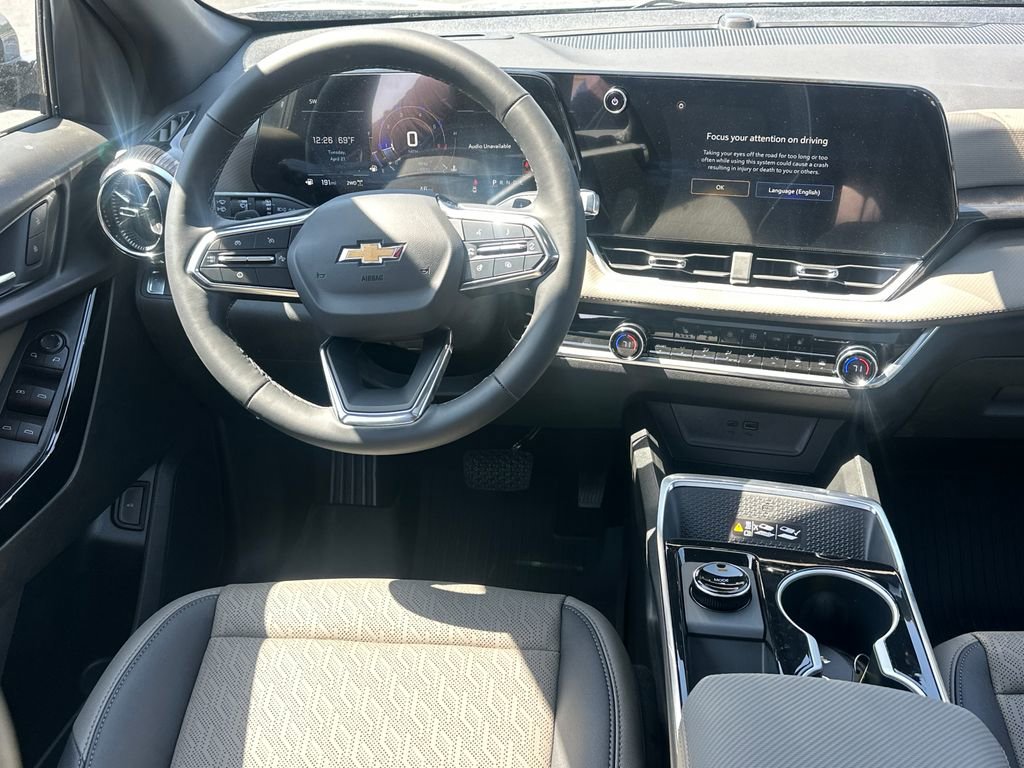 New 2026 Chevrolet Equinox LT w/ Convenience Package II AWD/4WD image 16