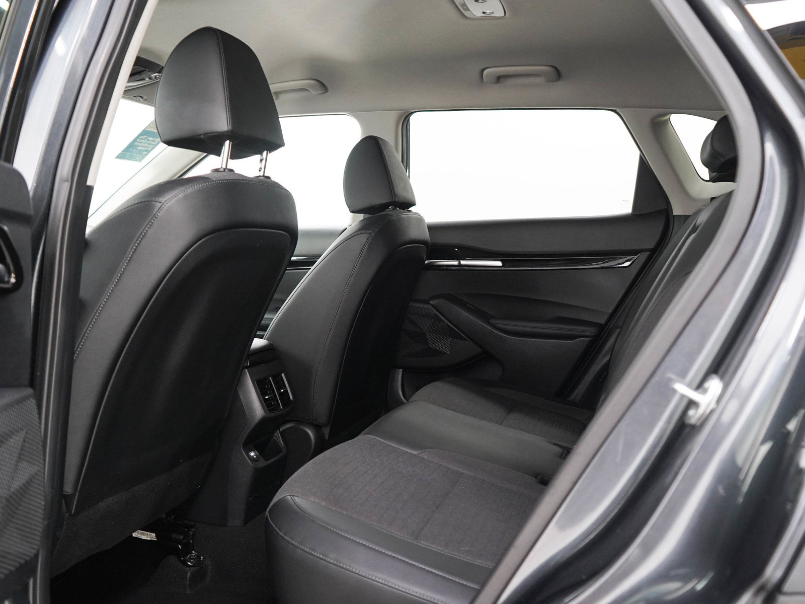 Used 2023 Kia Seltos S AWD/4WD image 17