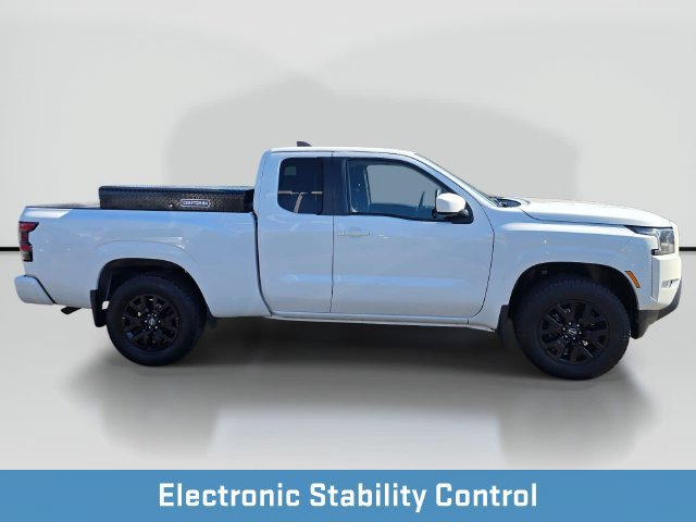 Used 2022 Nissan Frontier SV AWD/4WD image 7