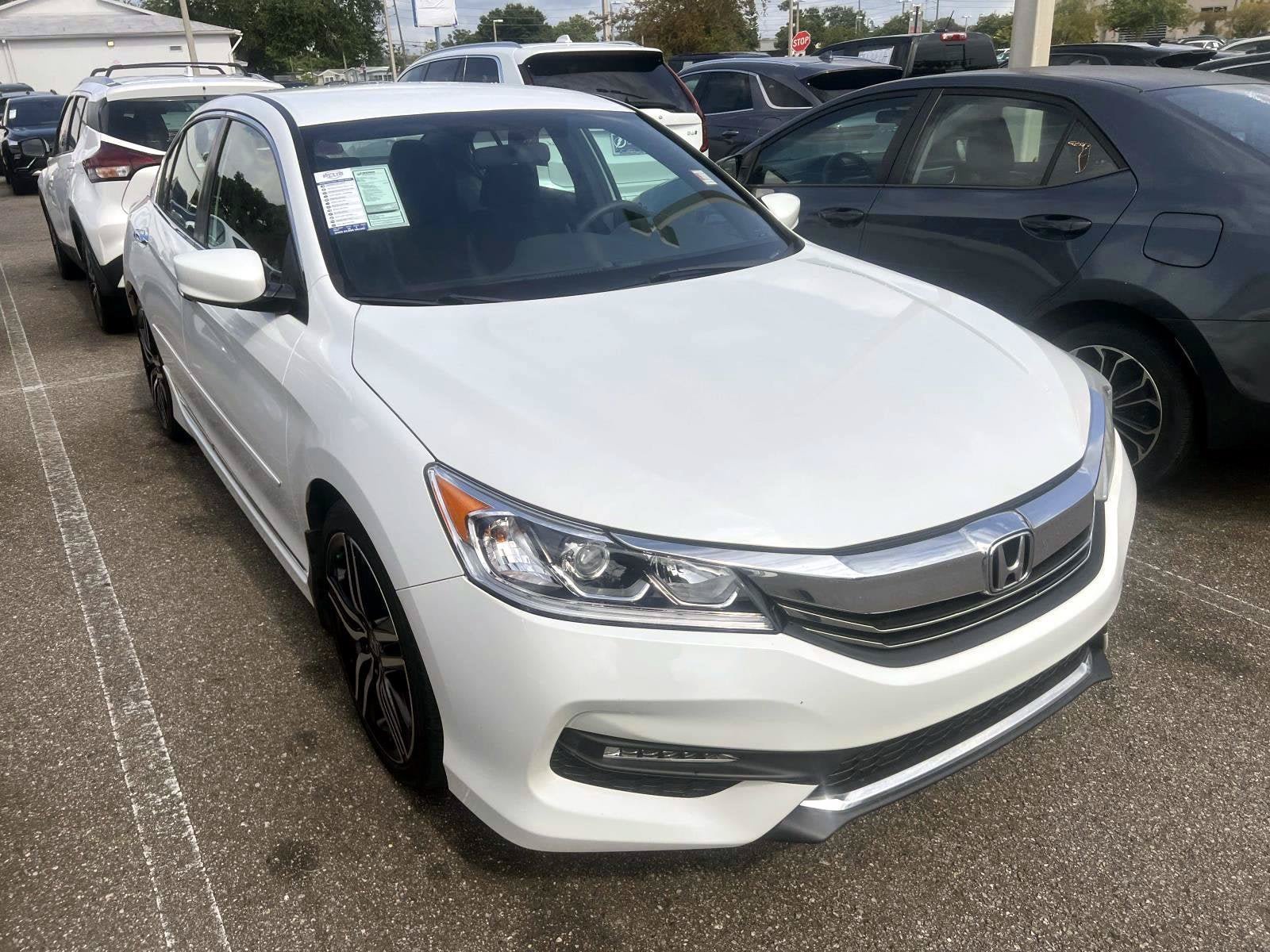 Used 2017 Honda Accord Sport image 32