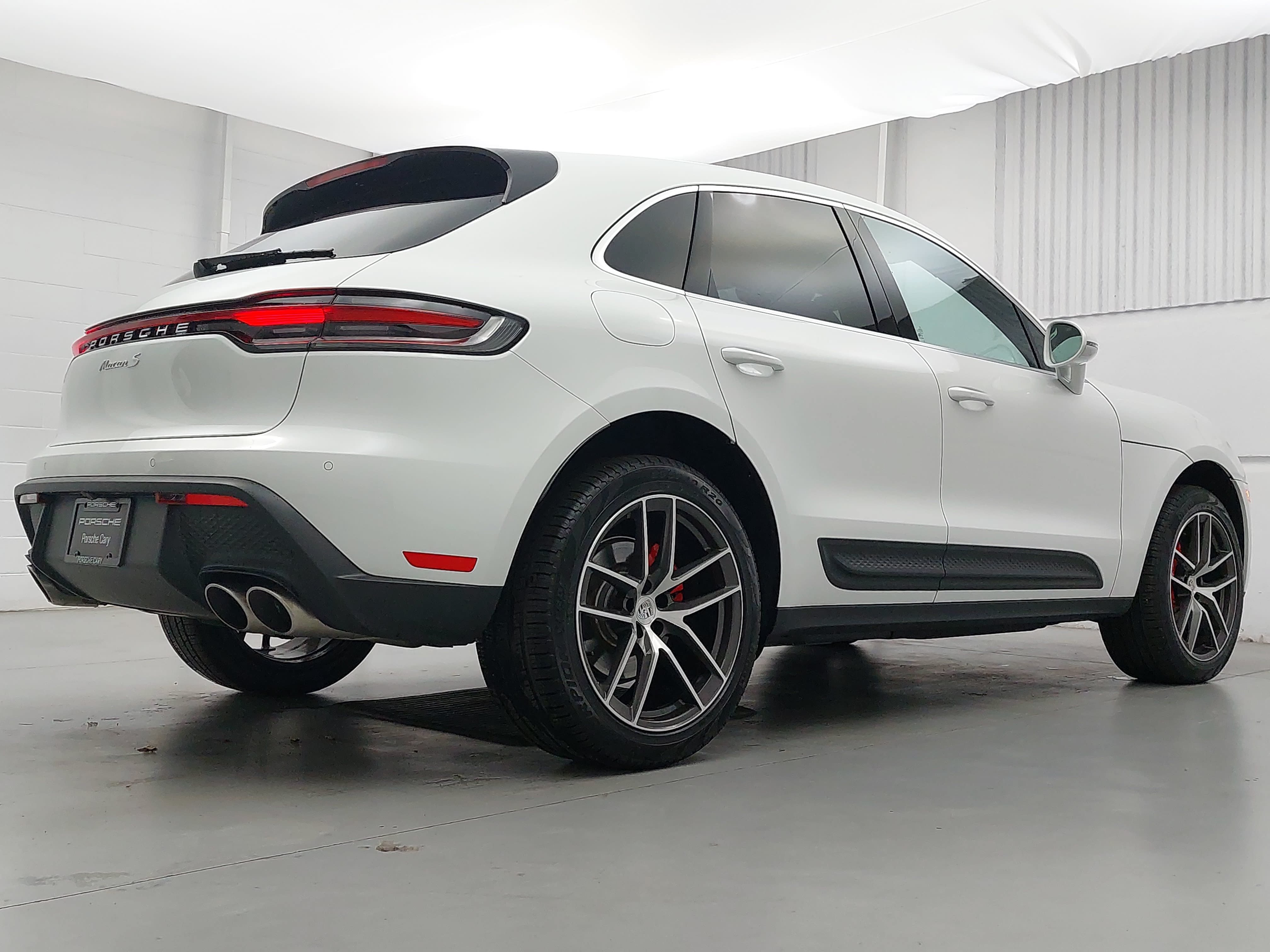 Certified 2026 Porsche Macan S AWD/4WD image 7