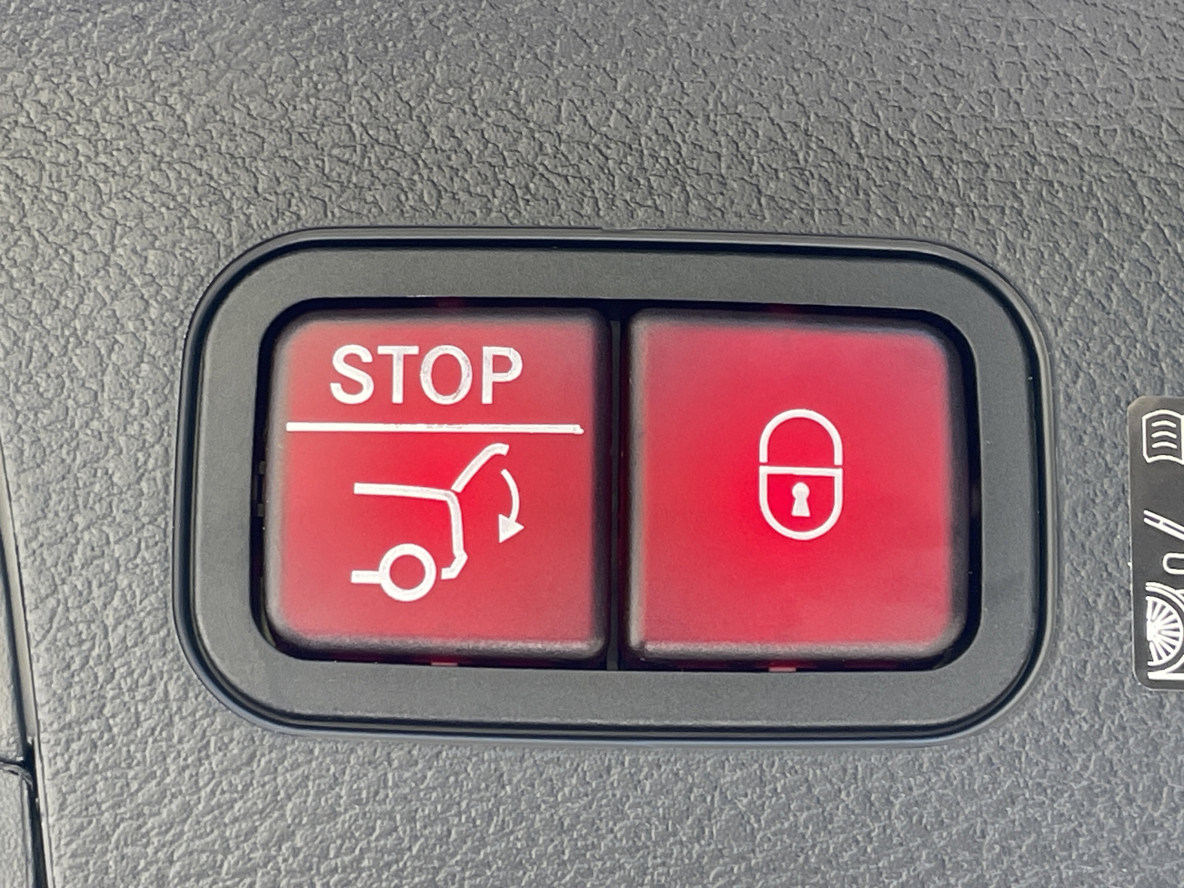 New 2026 Mercedes-Benz GLS 580 4MATIC image 11