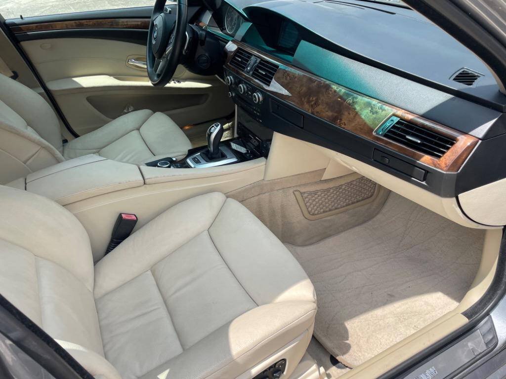 Used 2009 BMW 535i Sedan RWD image 19