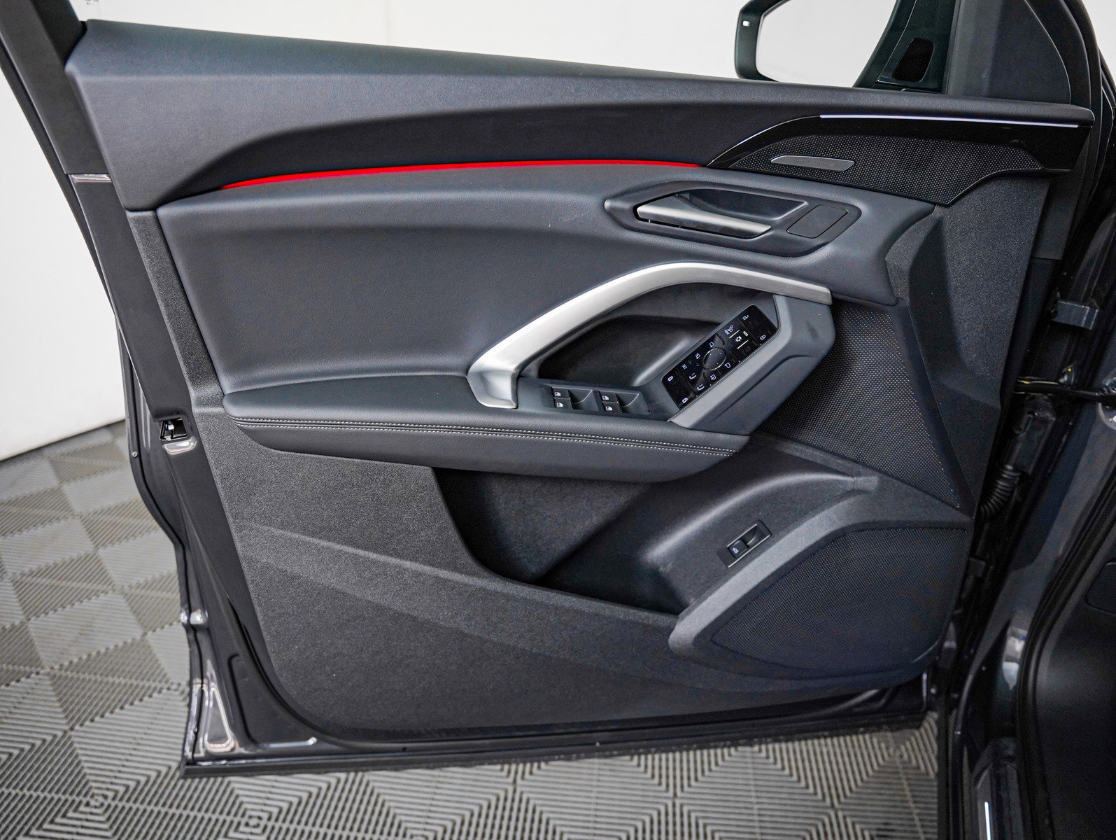 New 2025 Audi Q5 Premium Plus image 22
