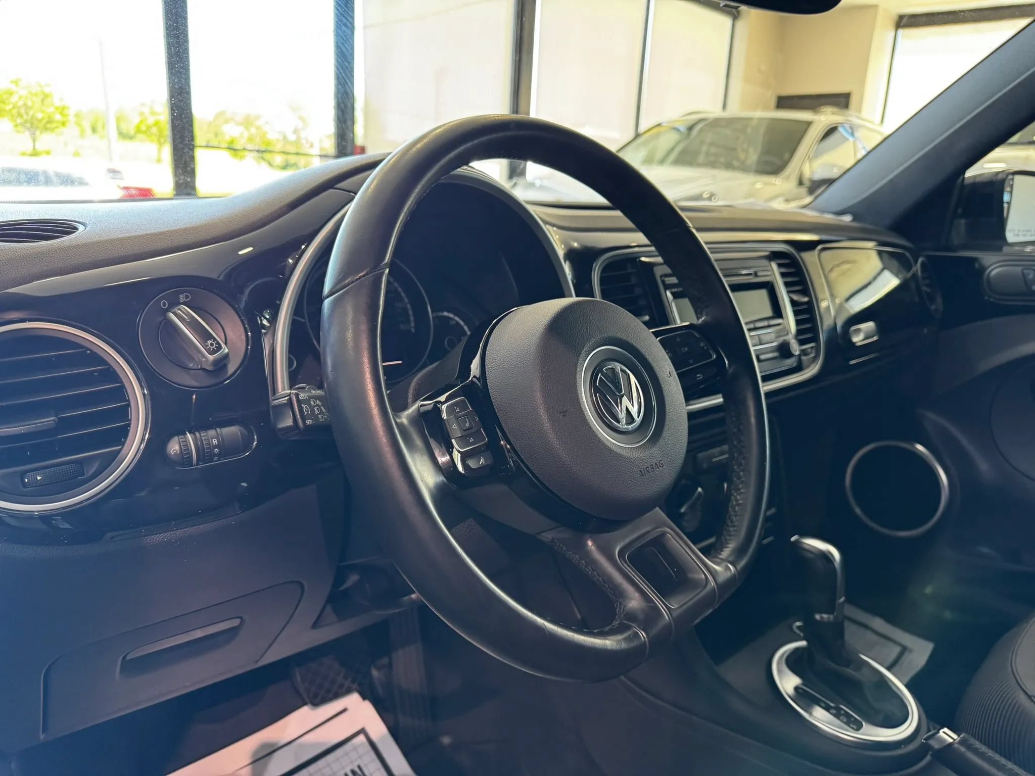 Used 2015 Volkswagen Beetle 1.8T FWD image 19