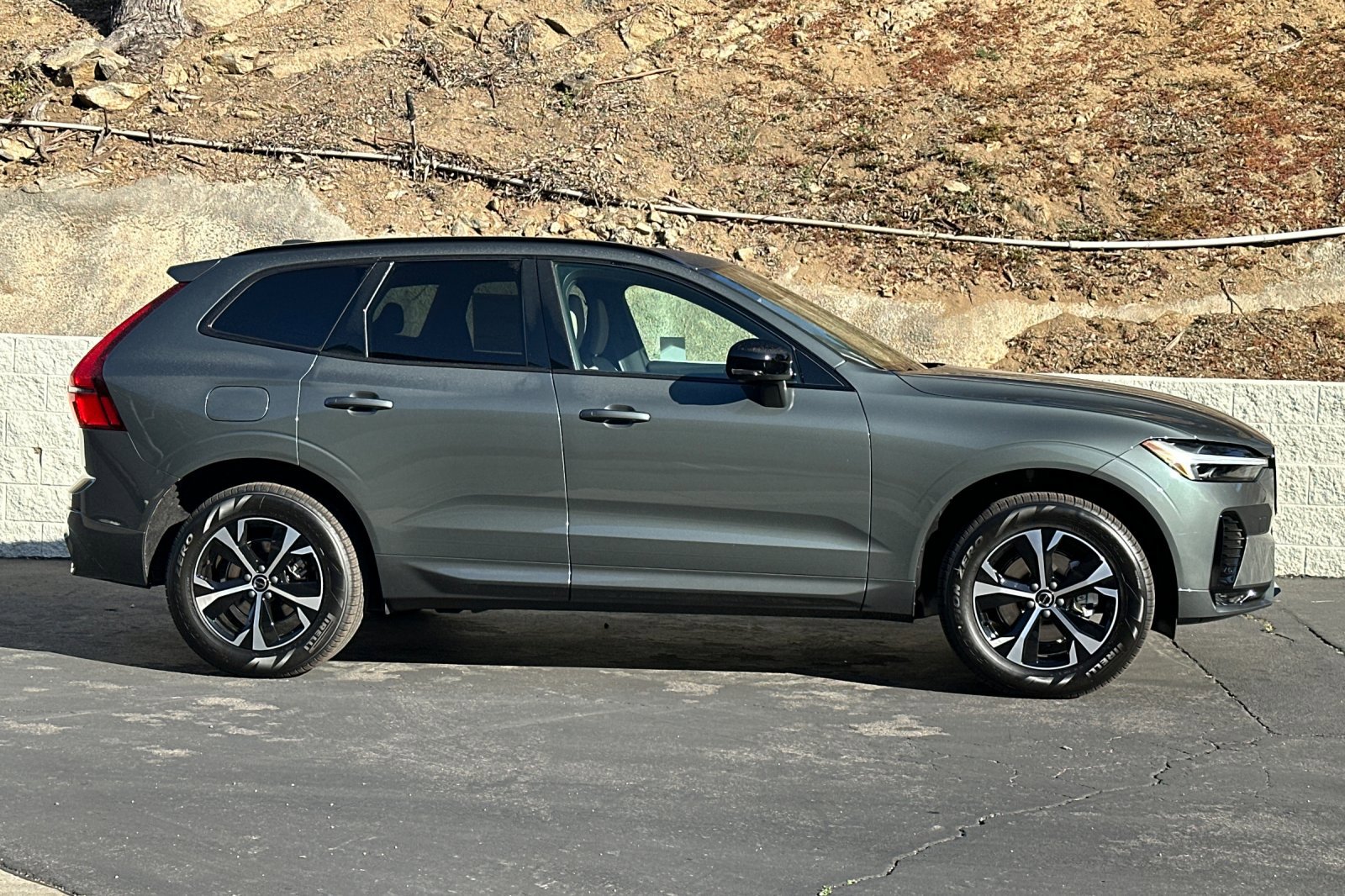 New 2026 Volvo XC60 B5 Core image 4