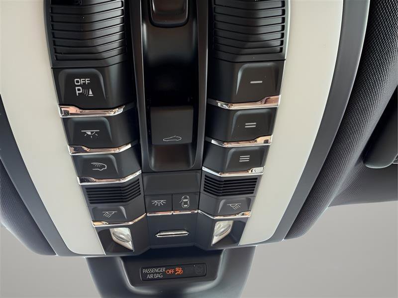 Used 2017 Porsche Macan S image 63