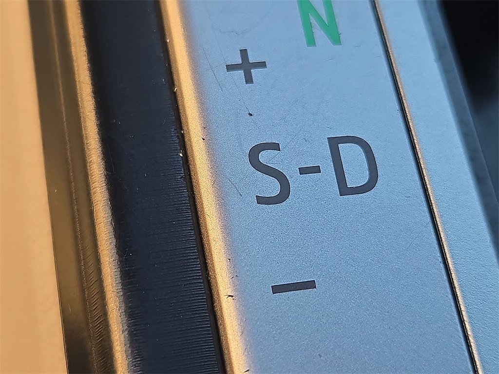 Used 2014 Toyota Camry LE image 24