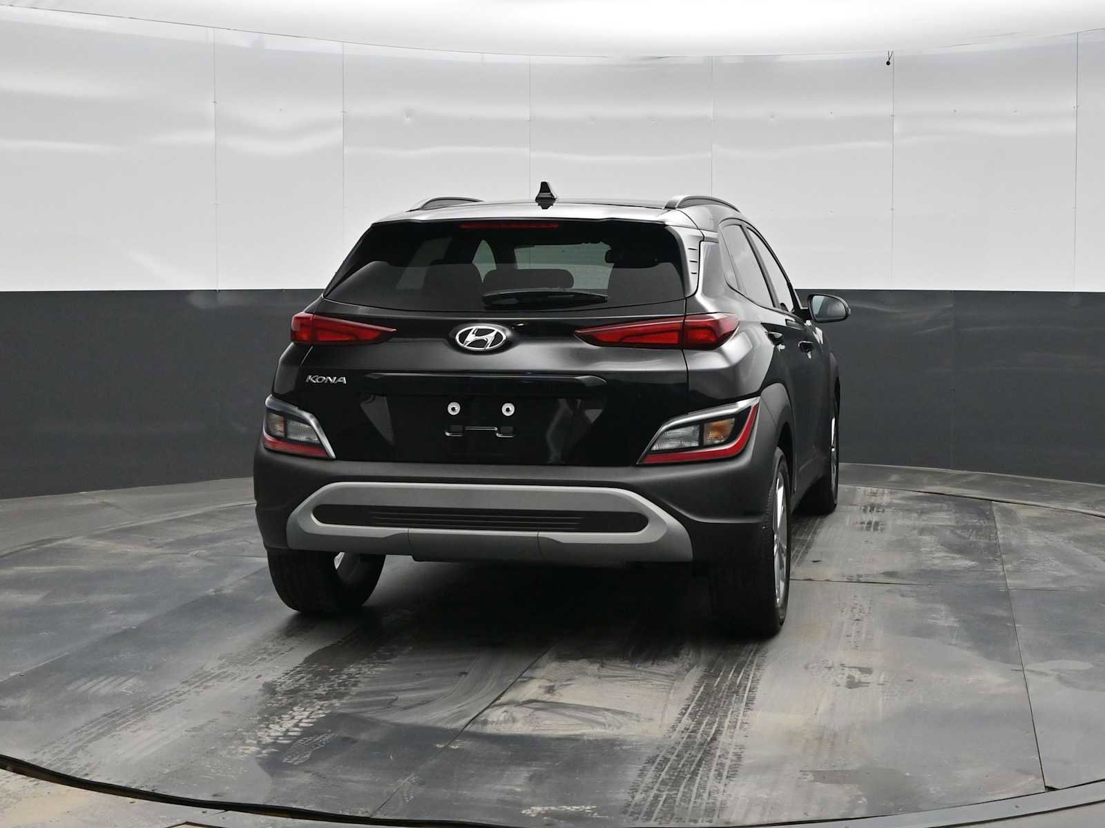 Used 2023 Hyundai Kona SEL image 8