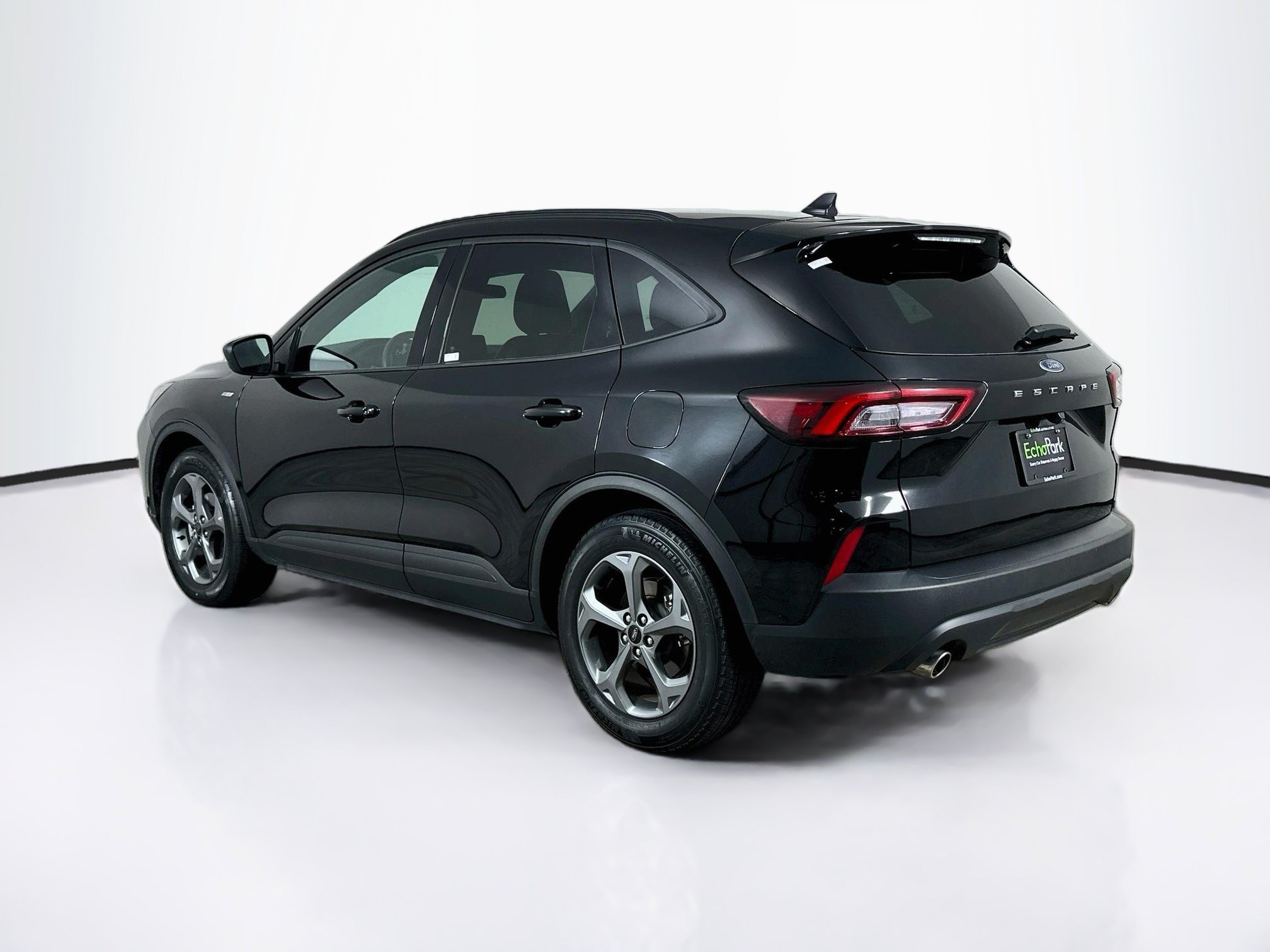 Used 2025 Ford Escape ST-Line FWD image 5