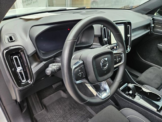 Certified 2023 Volvo C40 P8 Recharge Ultimate w/ Protection Package Premier AWD/4WD image 19