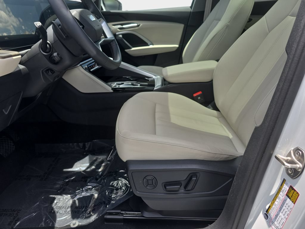 Certified 2025 Audi Q5 Premium w/ Convenience Package AWD/4WD image 21