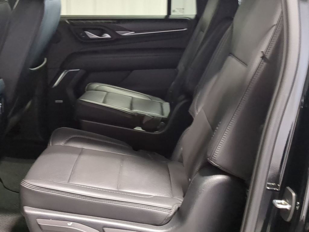 Used 2023 GMC Yukon XL Denali AWD/4WD image 20