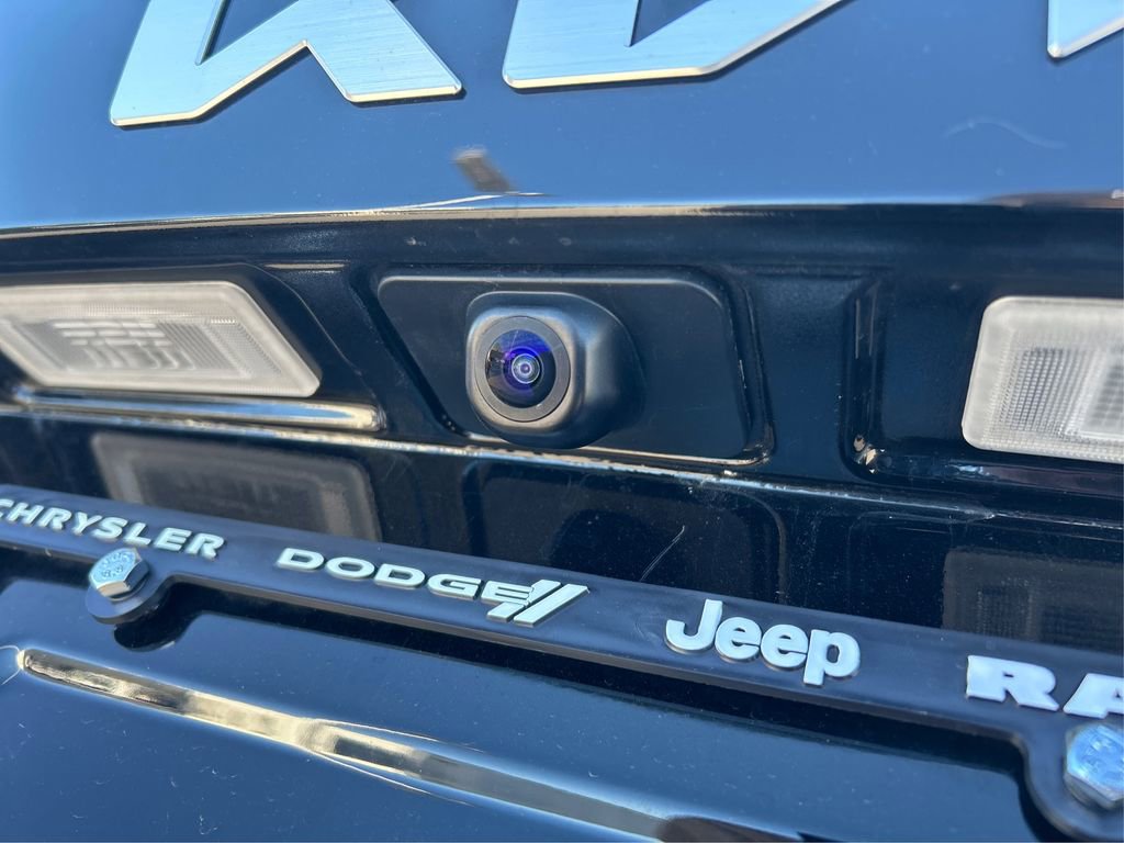 Used 2022 Kia Sorento S w/ Panoramic Sunroof Package image 14