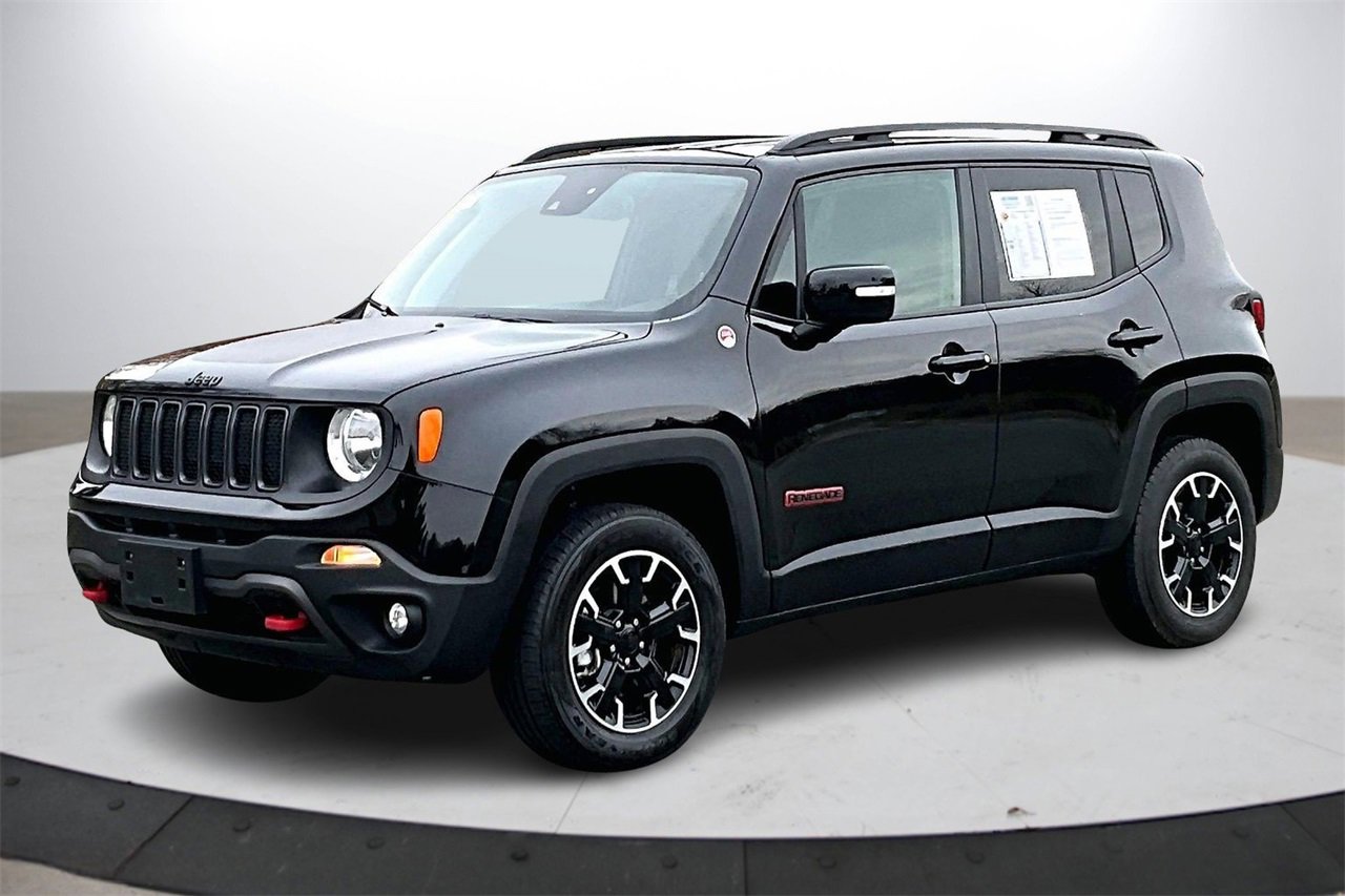 Certified 2023 Jeep Renegade Trailhawk image 4