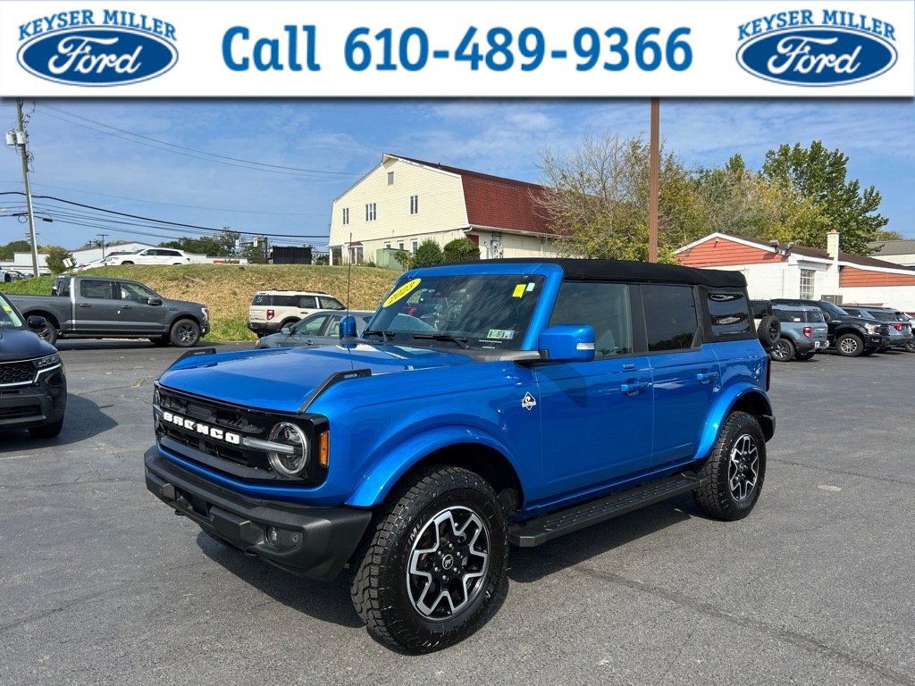 Used 2023 Ford Bronco Outer Banks image 1