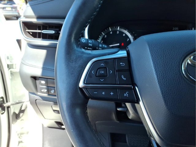 Used 2020 Toyota Highlander Limited AWD/4WD image 26