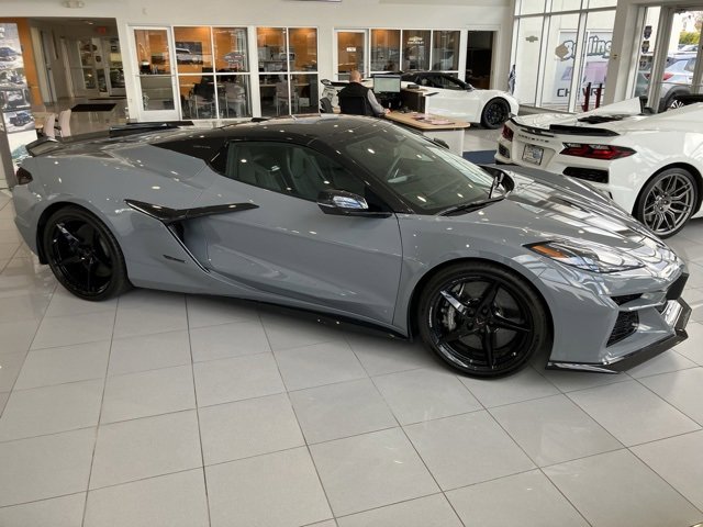 Used 2025 Chevrolet Corvette E-Ray w/ Stealth Interior Trim Package image 11