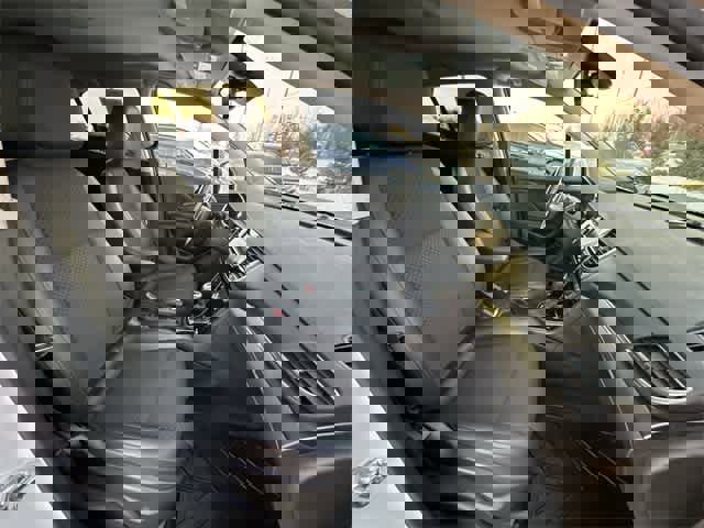 Used 2022 Buick Encore Preferred w/ Safety Package image 21