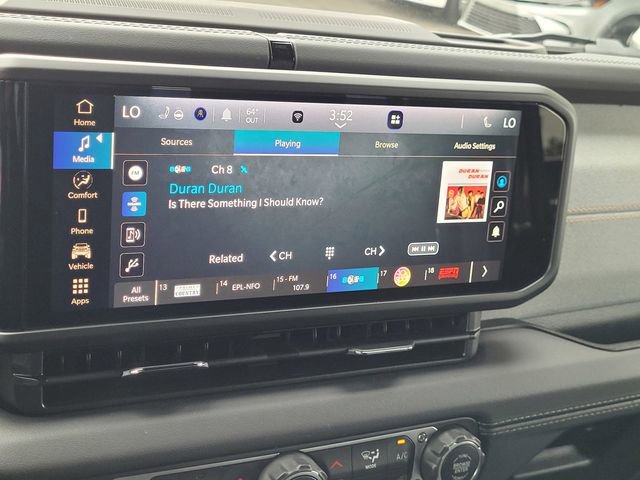 Certified 2025 Jeep Wrangler Unlimited Sahara w/ Safety Group image 9