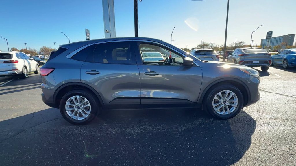 Used 2022 Ford Escape SE FWD image 9