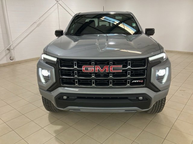 Used 2024 GMC Canyon AT4 w/ Technology Package image 8
