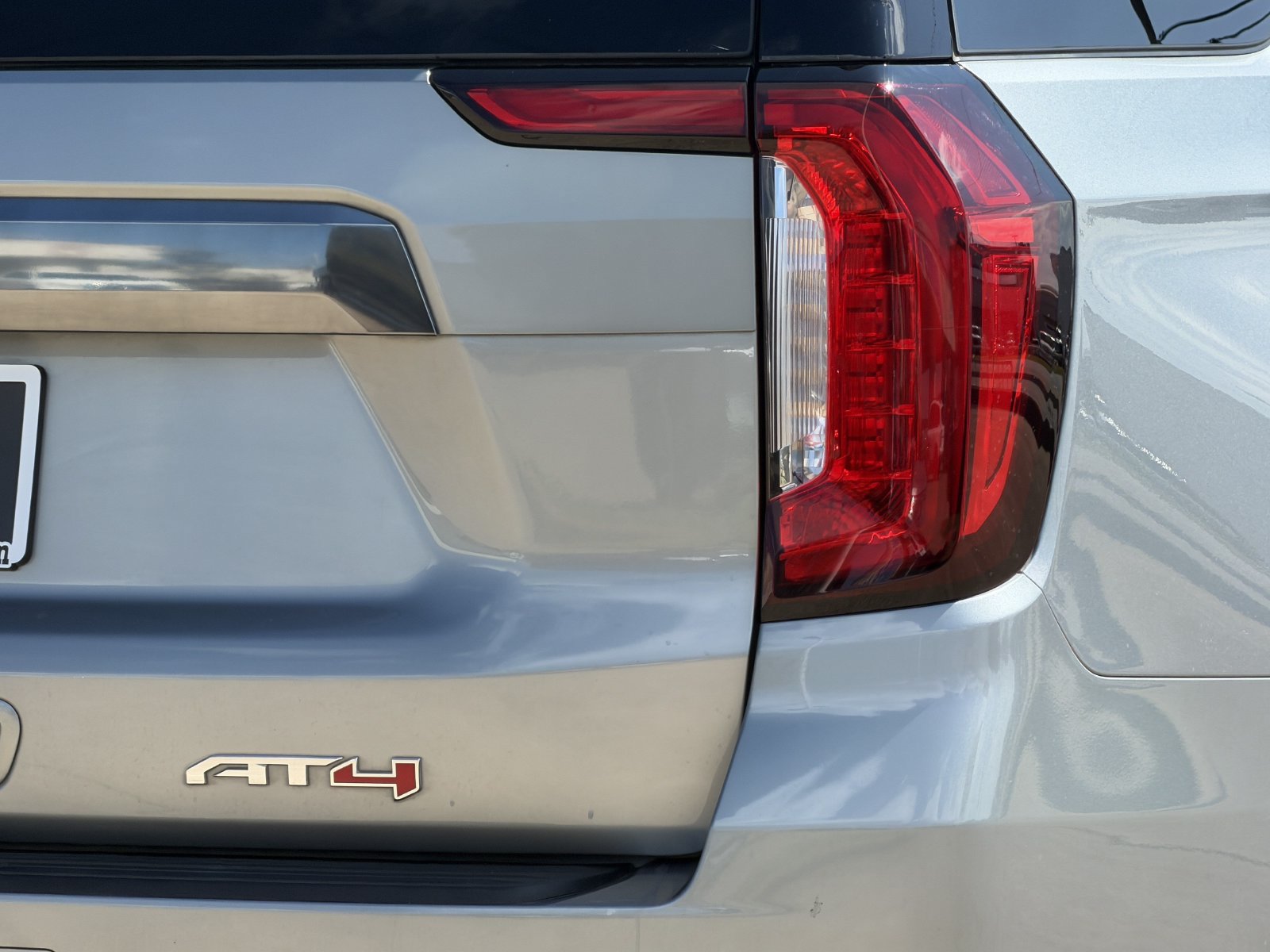 Used 2024 GMC Yukon AT4 w/ Technology Package AWD/4WD image 12