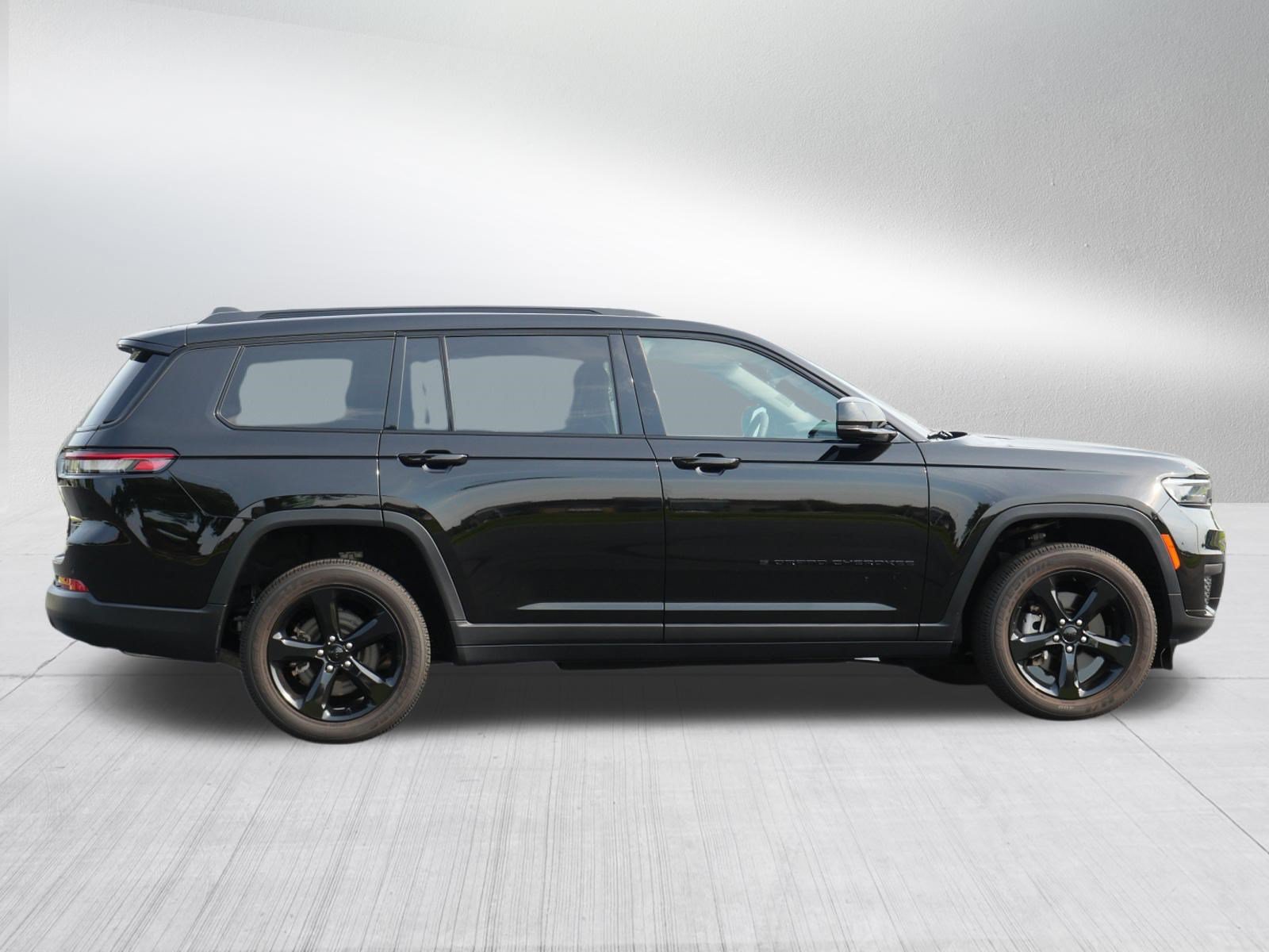 Used 2024 Jeep Grand Cherokee L Altitude AWD/4WD image 7