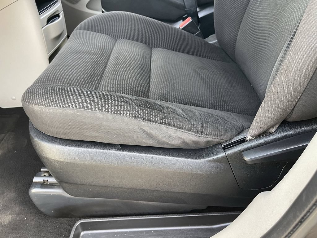 Used 2020 Dodge Grand Caravan SE w/ UConnect Hands-Free Group FWD image 20