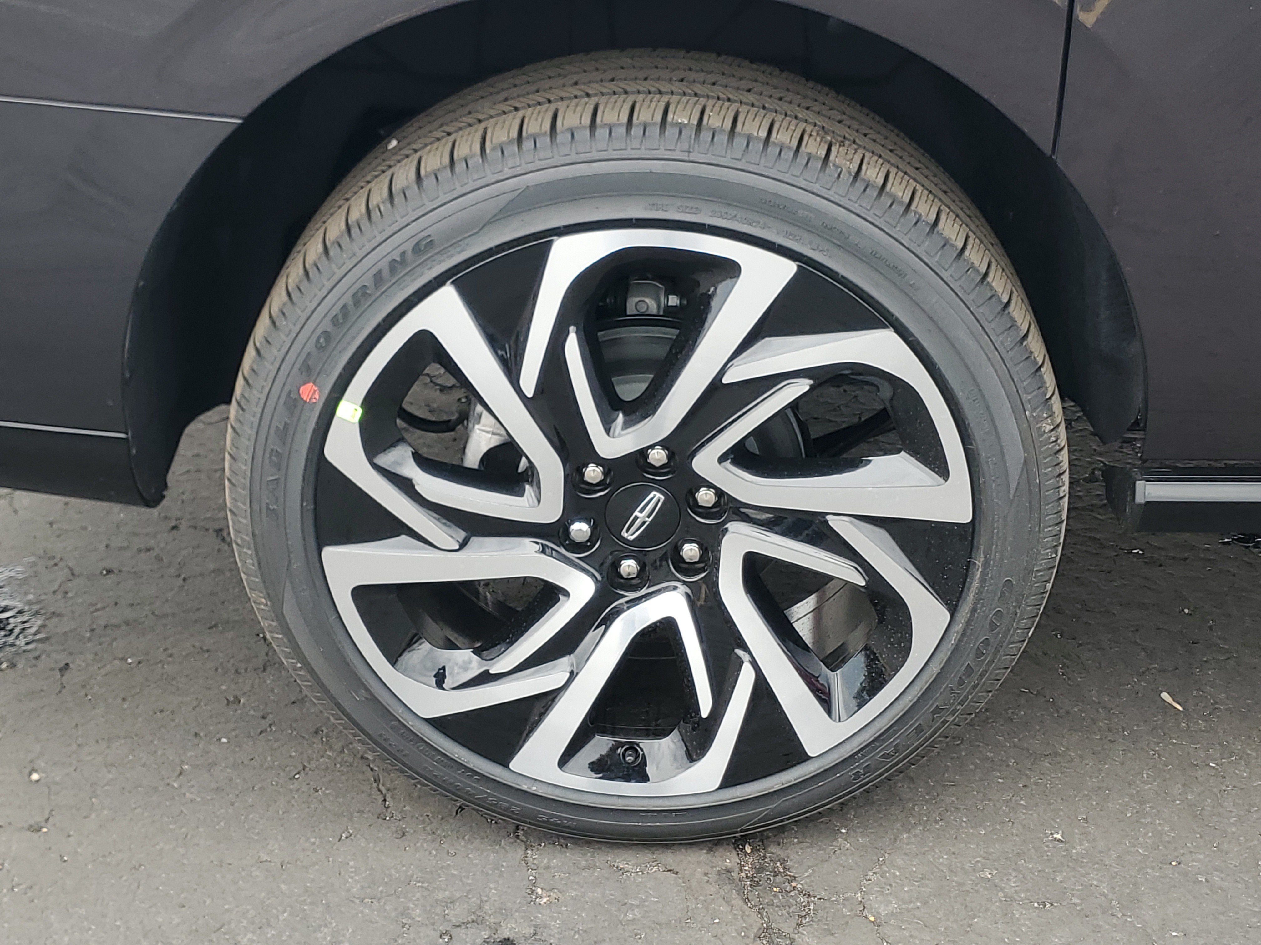 New 2026 Lincoln Navigator L Reserve AWD/4WD image 5