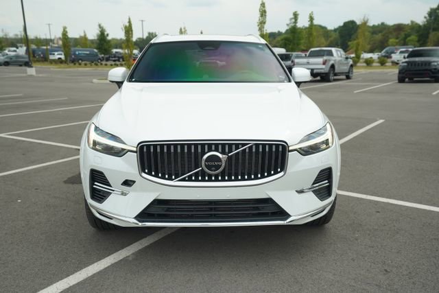 Used 2023 Volvo XC60 T8 Ultimate w/ Climate Package image 2