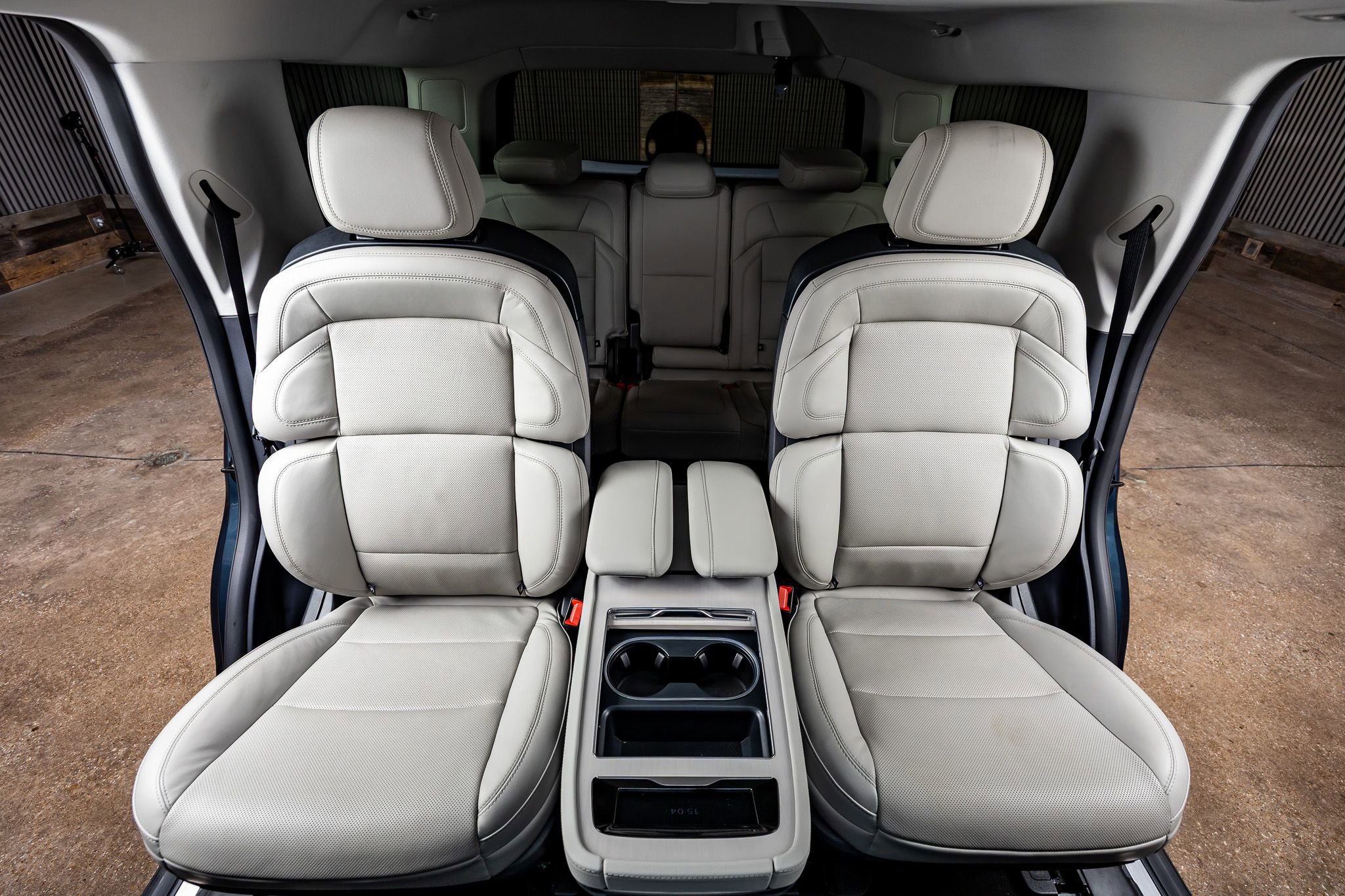 Used 2025 Lincoln Navigator Reserve image 35