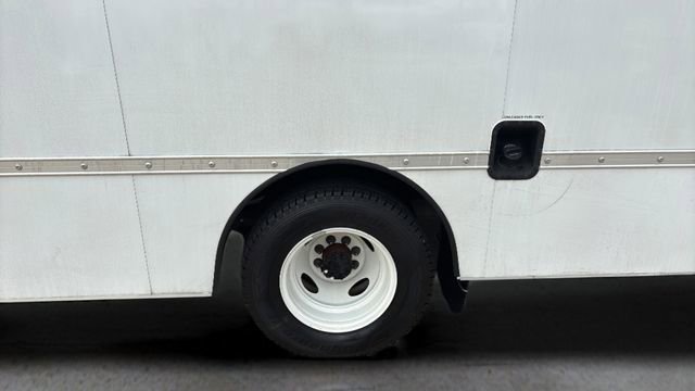 Used 2024 Ford E-350 and Econoline 350 Super Duty w/ Driver's Safety Package RWD image 32
