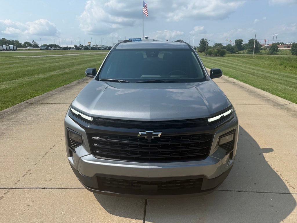 New 2026 Chevrolet Traverse LT w/ Midnight/Sport Edition FWD image 13