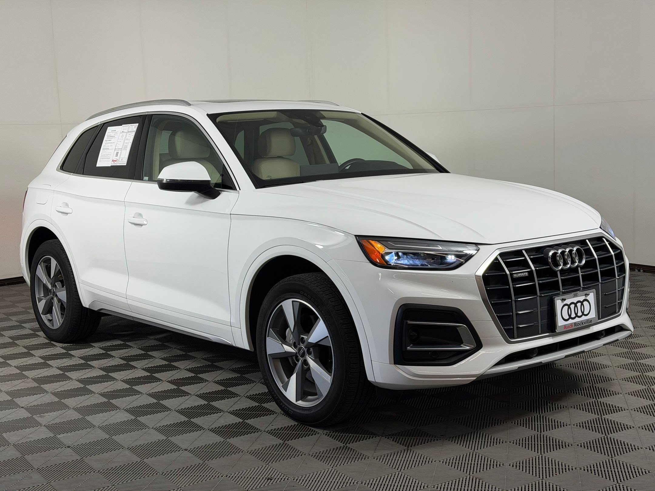 Certified 2023 Audi Q5 Premium w/ Convenience Package AWD/4WD image 7
