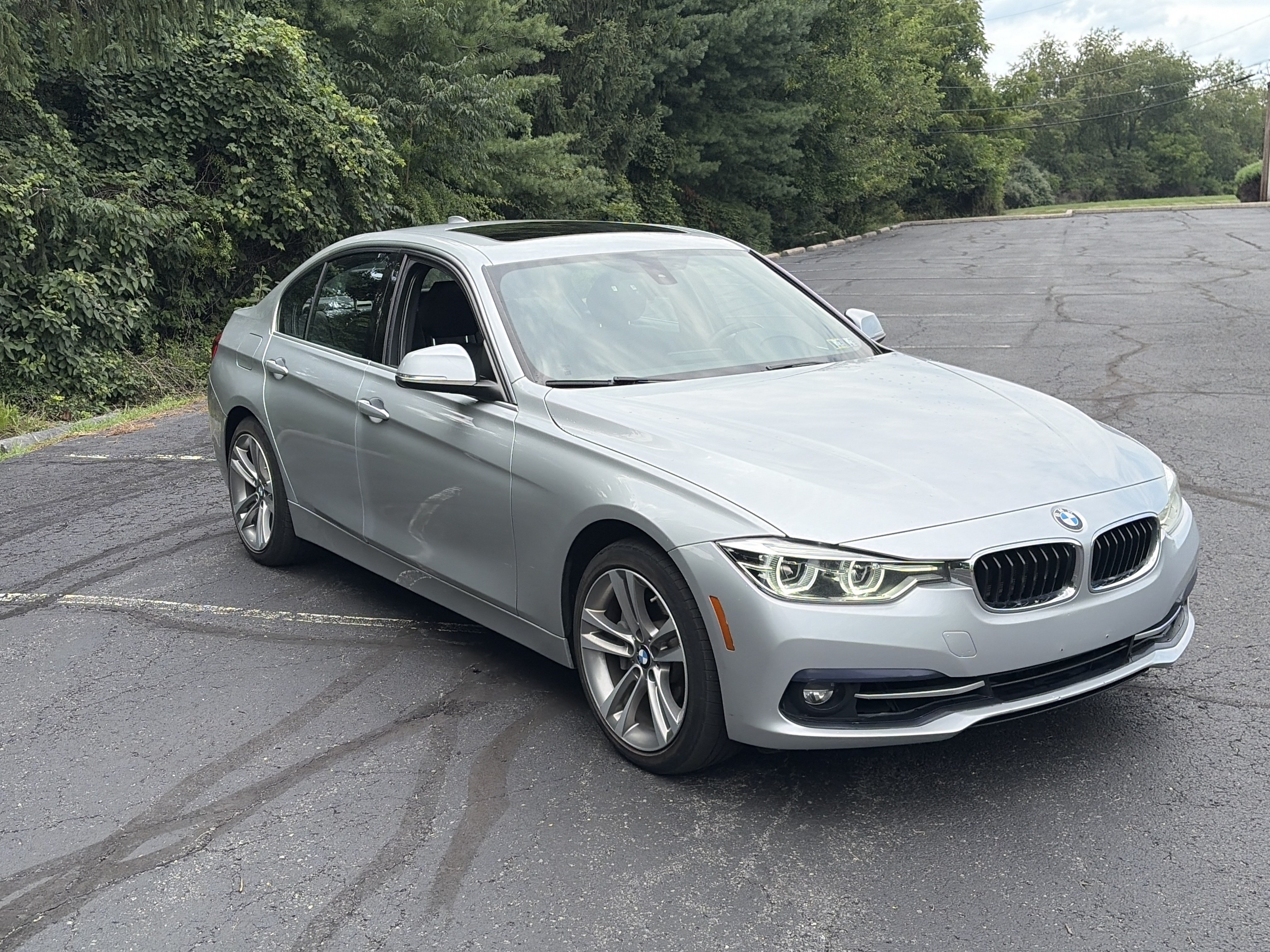 Used 2018 BMW 340i xDrive Sedan AWD/4WD image 3