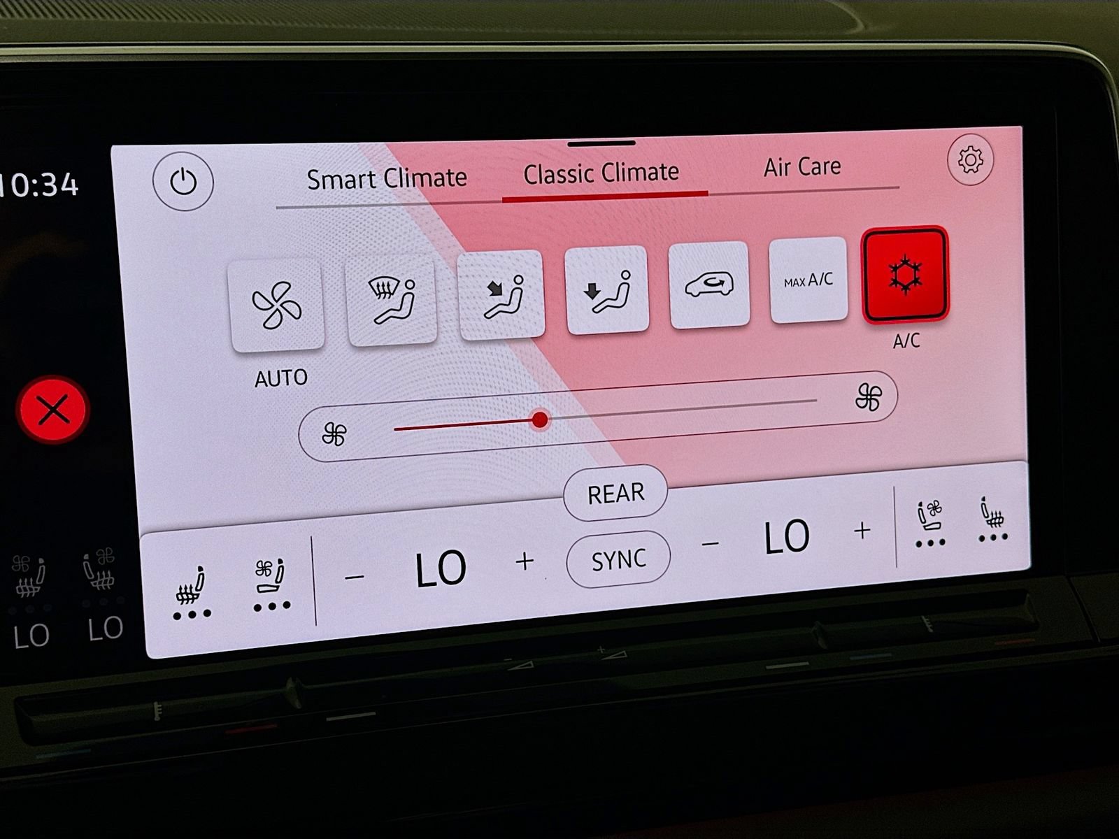 Certified 2024 Volkswagen Atlas Peak Edition SEL AWD/4WD image 27