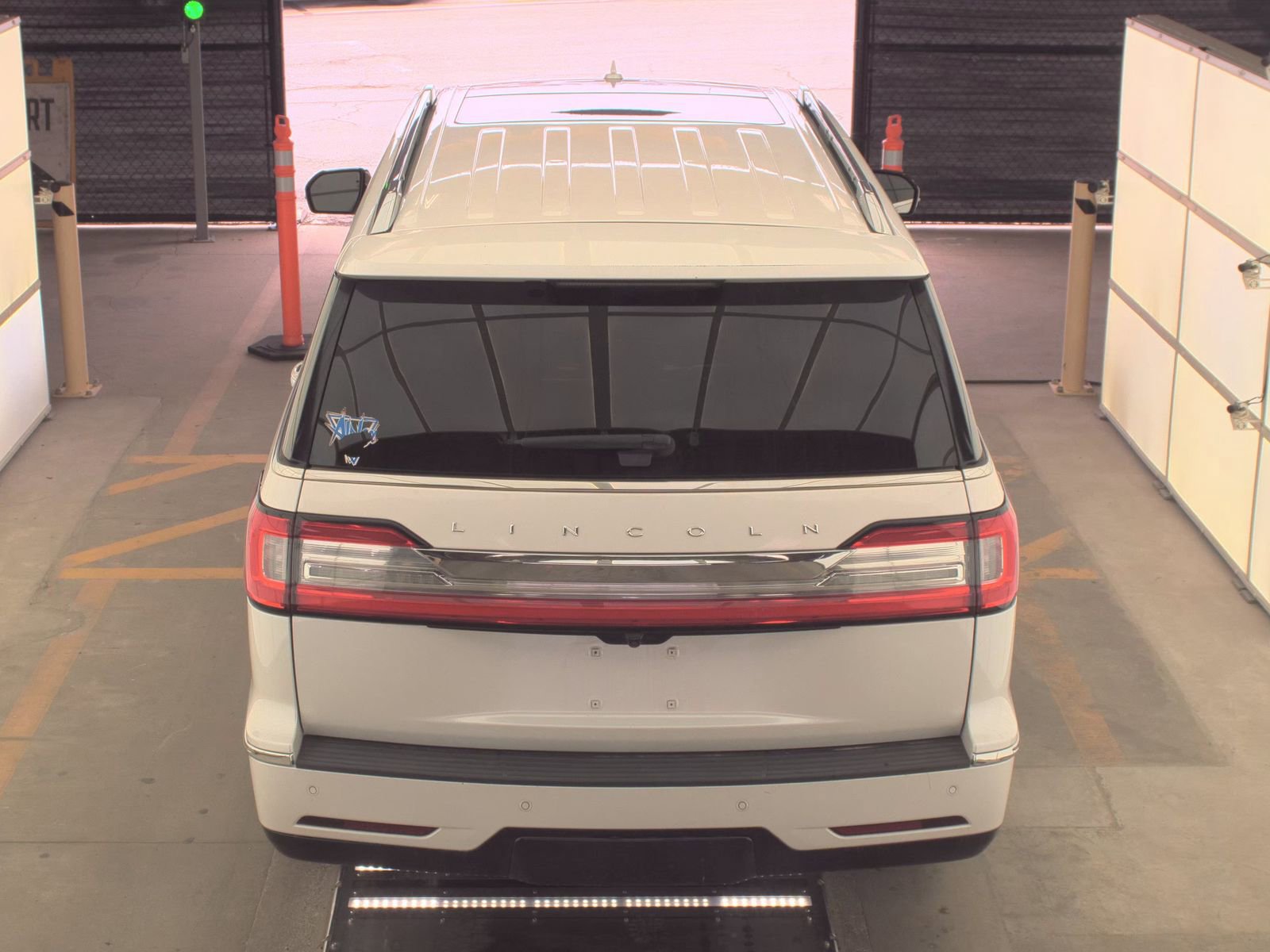 Used 2019 Lincoln Navigator L Reserve AWD/4WD image 10
