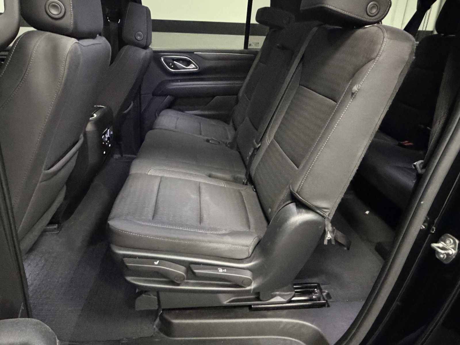 Used 2023 Chevrolet Suburban LS image 38