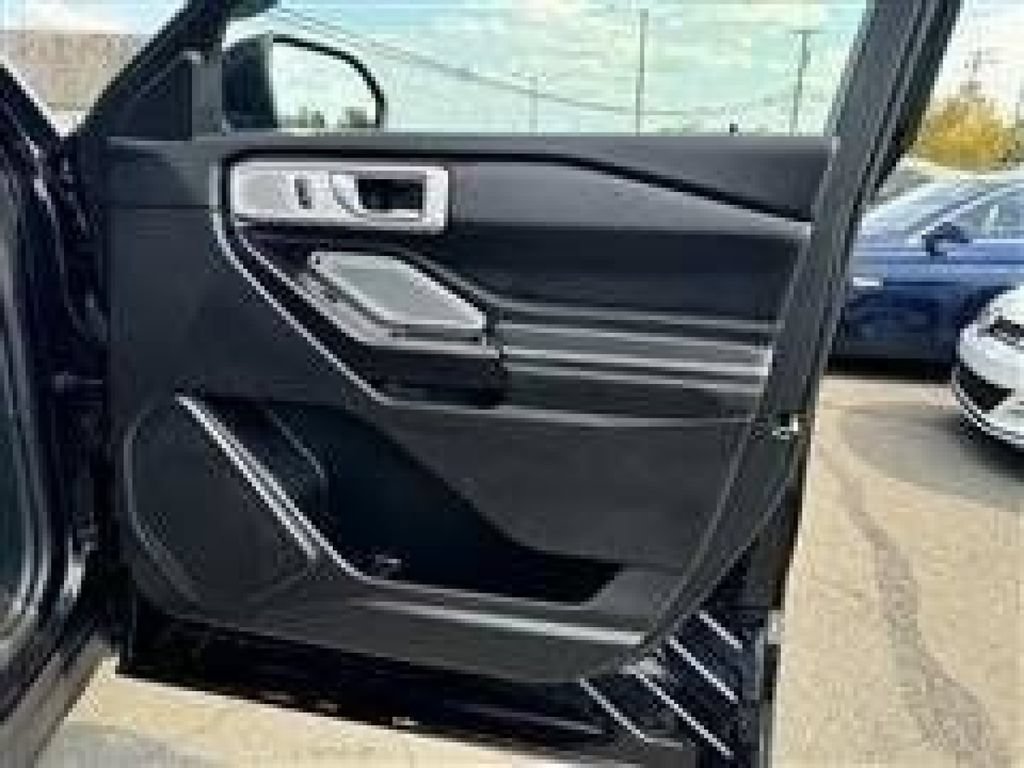 Used 2020 Ford Explorer ST w/ ST Street Pack AWD/4WD image 21