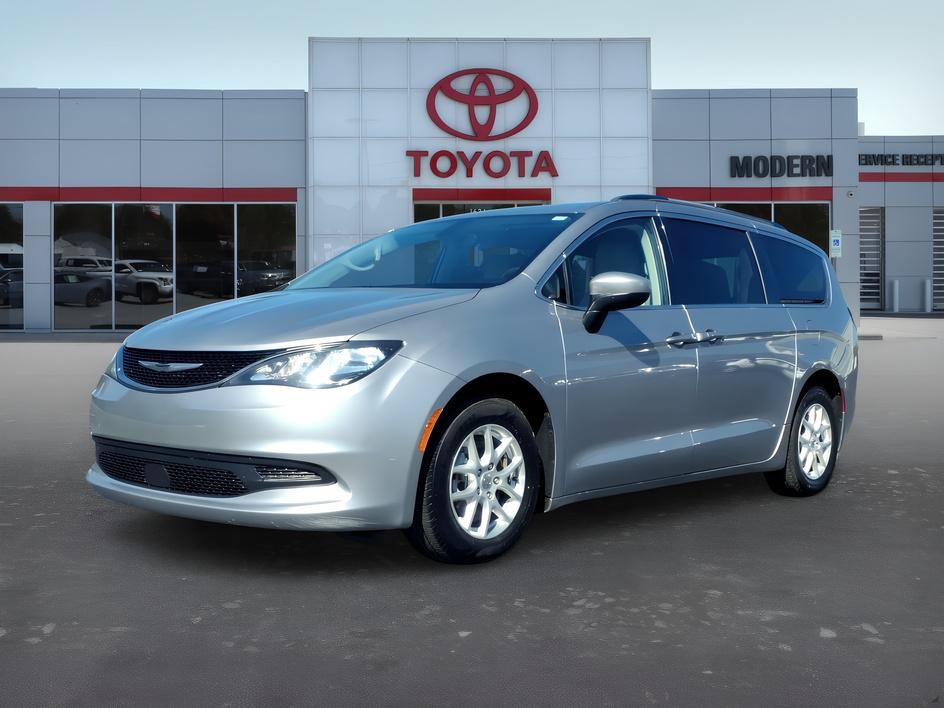 Used 2021 Chrysler Voyager Lxi FWD image 1