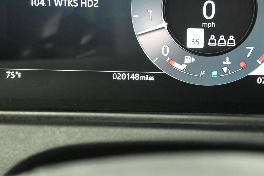 Used 2025 Land Rover Range Rover Velar Dynamic SE AWD/4WD image 17