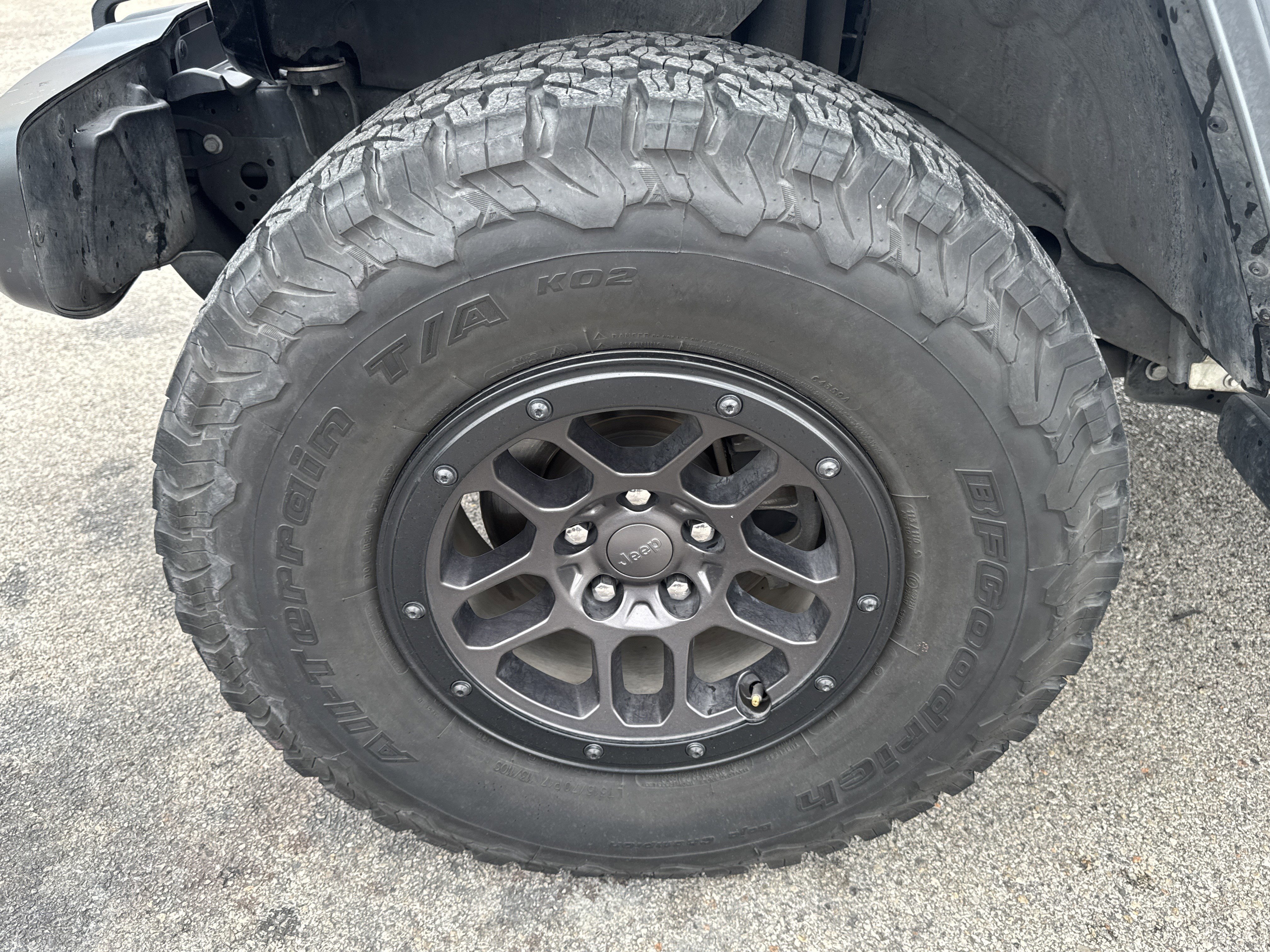Used 2023 Jeep Wrangler Unlimited Sport AWD/4WD image 9